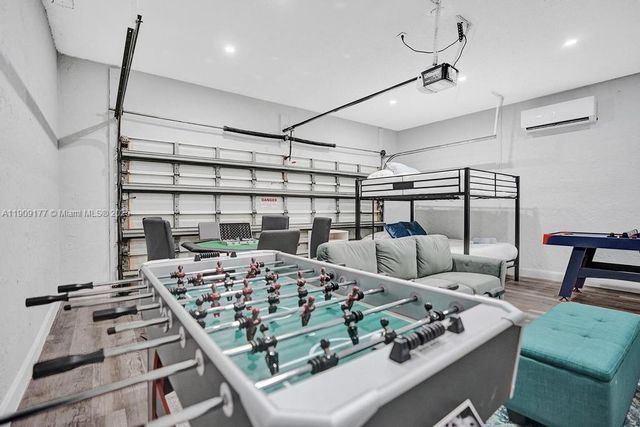 1109 SE 12th St, Deerfield Beach, FL 33441