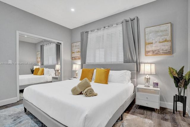 1109 SE 12th St, Deerfield Beach, FL 33441