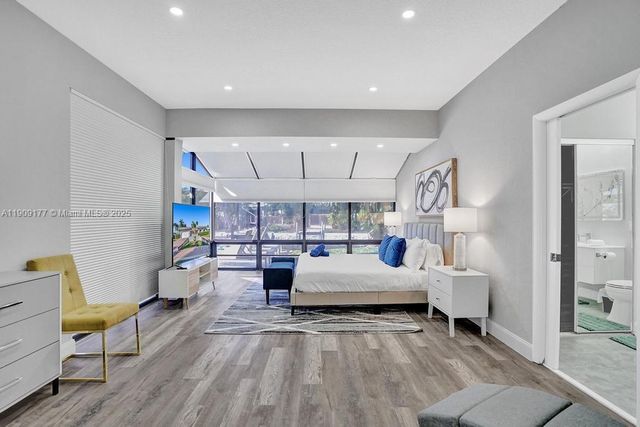 1109 SE 12th St, Deerfield Beach, FL 33441