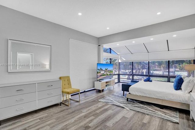 1109 SE 12th St, Deerfield Beach, FL 33441