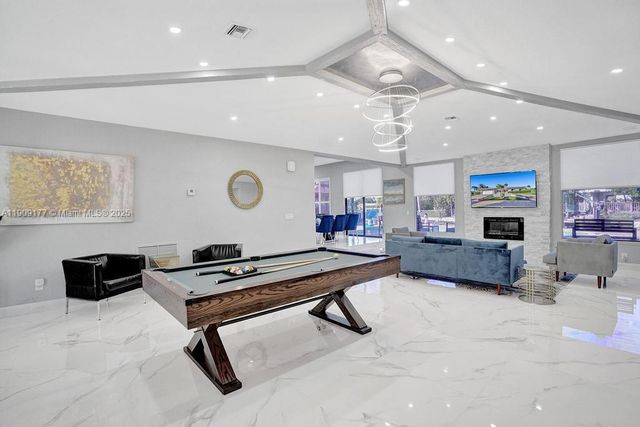 1109 SE 12th St, Deerfield Beach, FL 33441