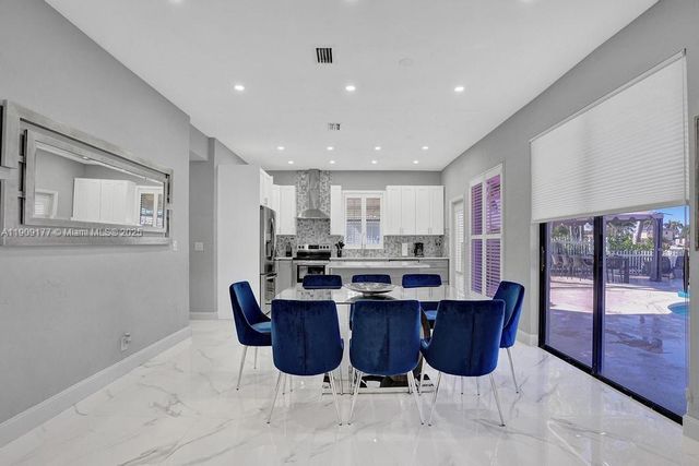 1109 SE 12th St, Deerfield Beach, FL 33441