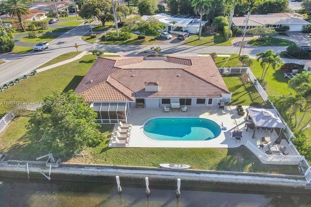 1109 SE 12th St, Deerfield Beach, FL 33441