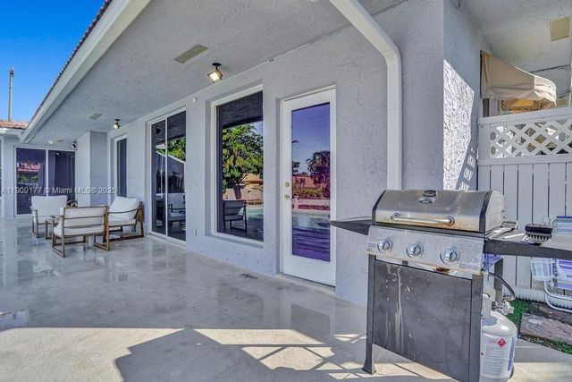 1109 SE 12th St, Deerfield Beach, FL 33441