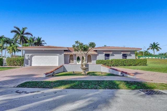 1109 SE 12th St, Deerfield Beach, FL 33441