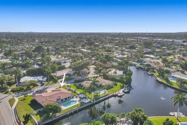 1109 SE 12th St, Deerfield Beach, FL 33441