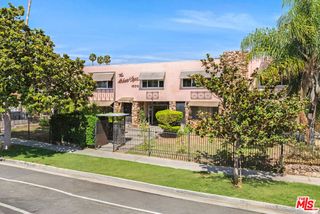 1600 N Hobart Boulevard 15, Los Angeles, CA 90027
