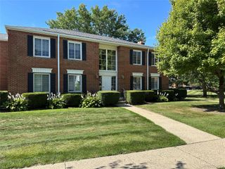 755 E Fox Hills Drive, Bloomfield Hills, MI 48304