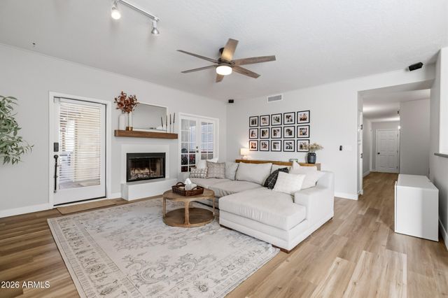 1202 E GREENWAY Circle, Mesa, AZ 85203