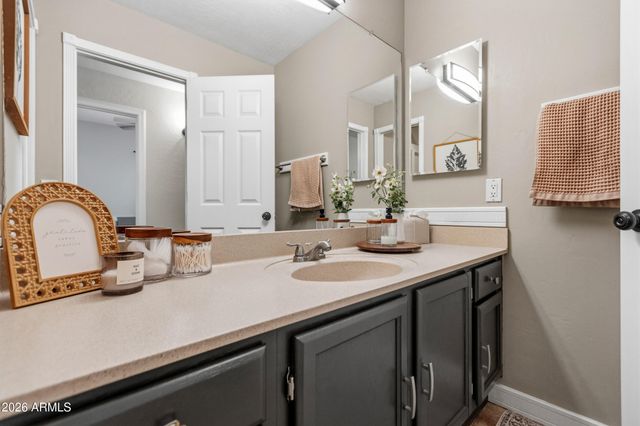 1202 E GREENWAY Circle, Mesa, AZ 85203