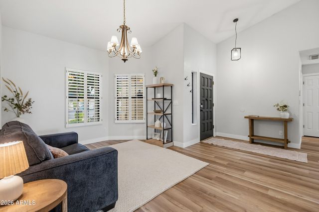 1202 E GREENWAY Circle, Mesa, AZ 85203