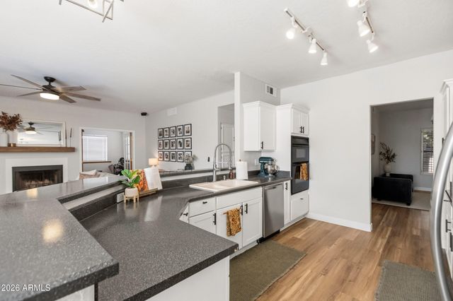 1202 E GREENWAY Circle, Mesa, AZ 85203