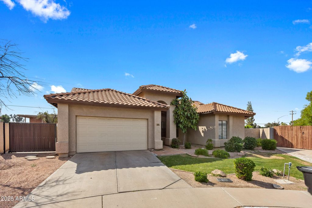 1202 E GREENWAY Circle, Mesa, AZ 85203 — photo 3