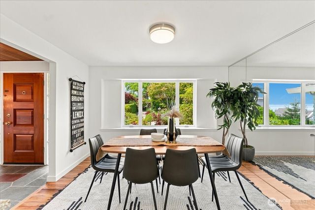 2127 NW 99th Street, Seattle, WA 98117