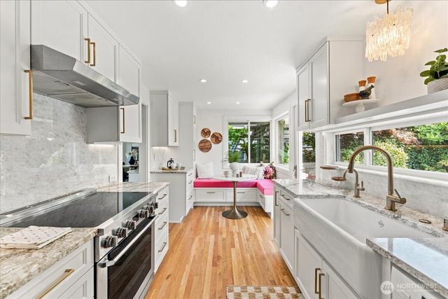 2127 NW 99th Street, Seattle, WA 98117