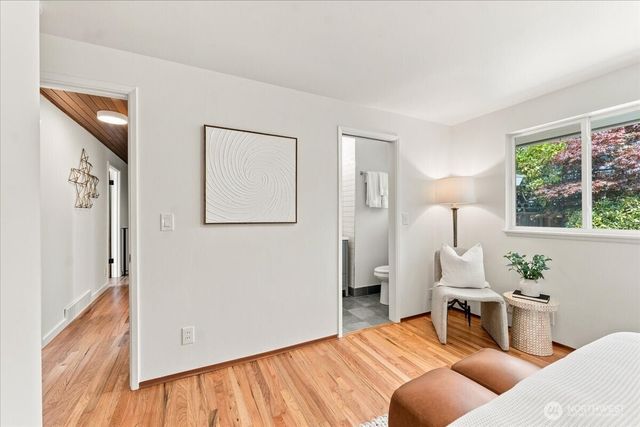 2127 NW 99th Street, Seattle, WA 98117
