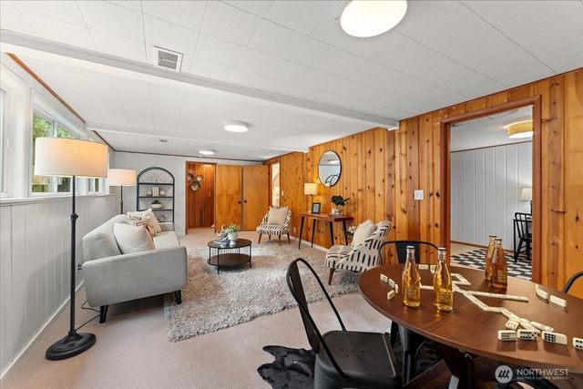 2127 NW 99th Street, Seattle, WA 98117