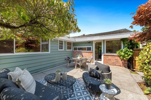 2127 NW 99th Street, Seattle, WA 98117