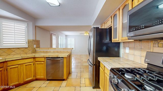 12528 SUN EMPRESS Drive, El Paso, TX 79938