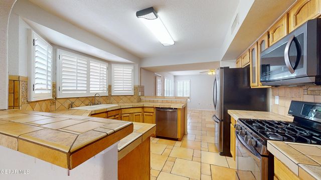 12528 SUN EMPRESS Drive, El Paso, TX 79938