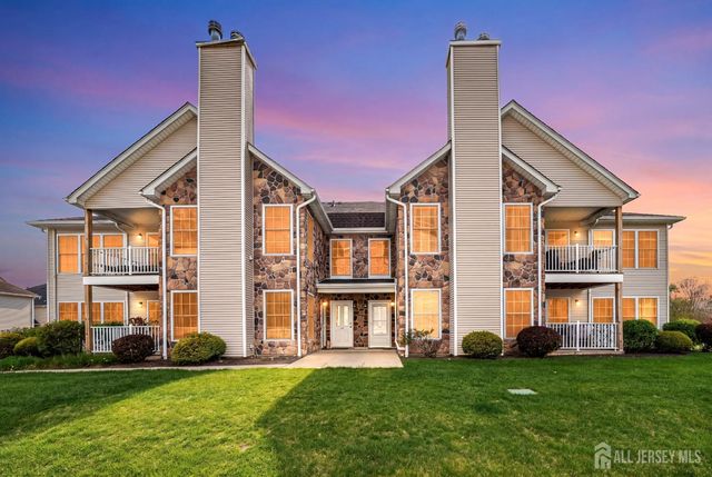 123 Chariot Court, Piscataway, NJ 08854