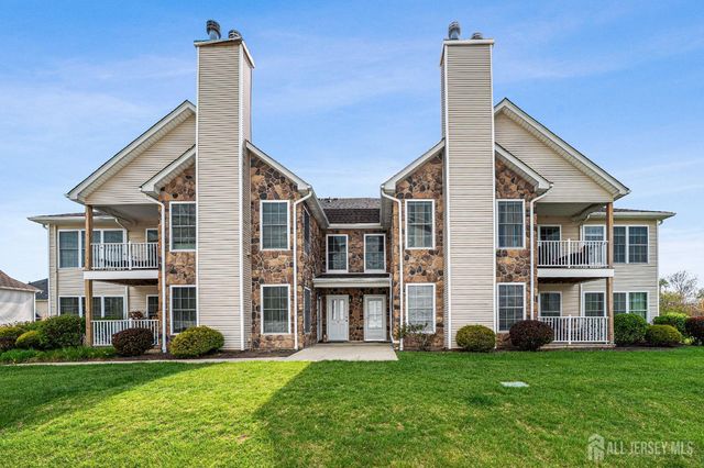 123 Chariot Court, Piscataway, NJ 08854