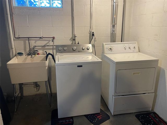 2402 E 43RD Street, Erie, PA 16510