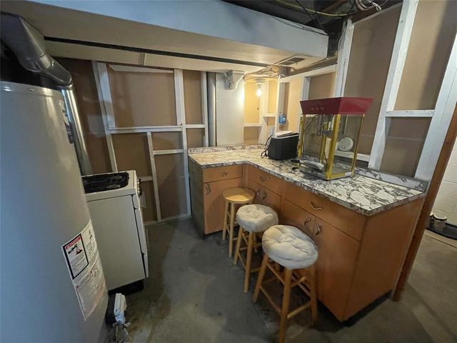 2402 E 43RD Street, Erie, PA 16510