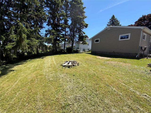 2402 E 43RD Street, Erie, PA 16510