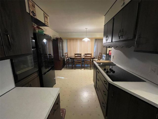 2402 E 43RD Street, Erie, PA 16510