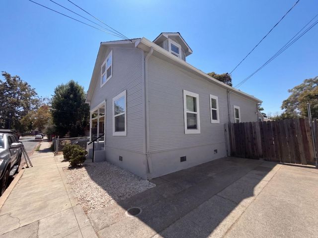 3210 San Jose Way, Sacramento, CA 95817