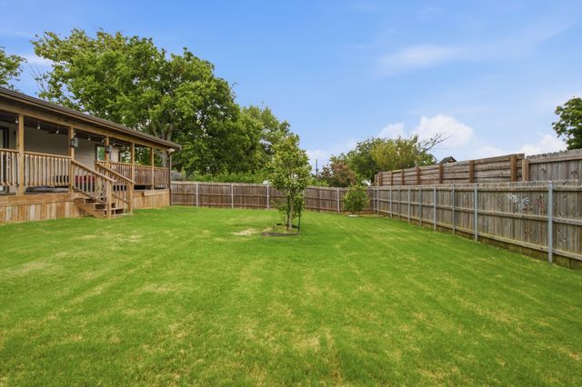 114 Wade Street, Whitesboro, TX 76273