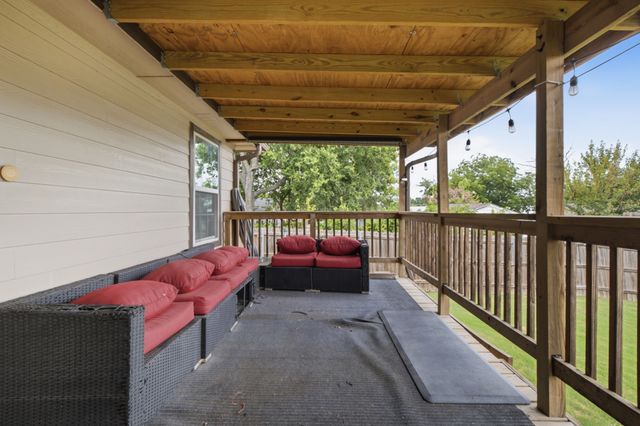 114 Wade Street, Whitesboro, TX 76273