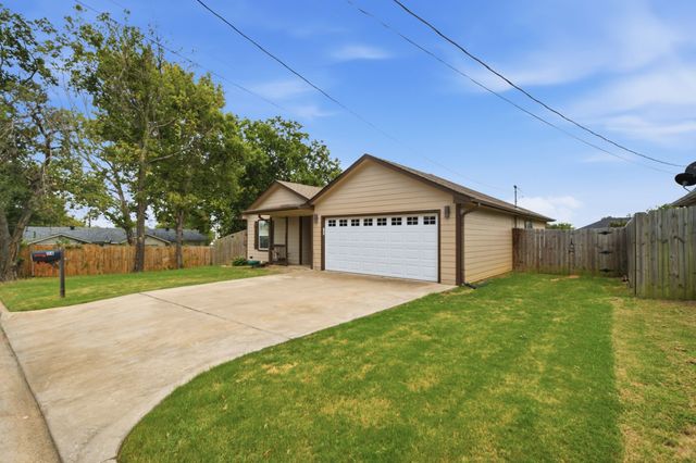 114 Wade Street, Whitesboro, TX 76273