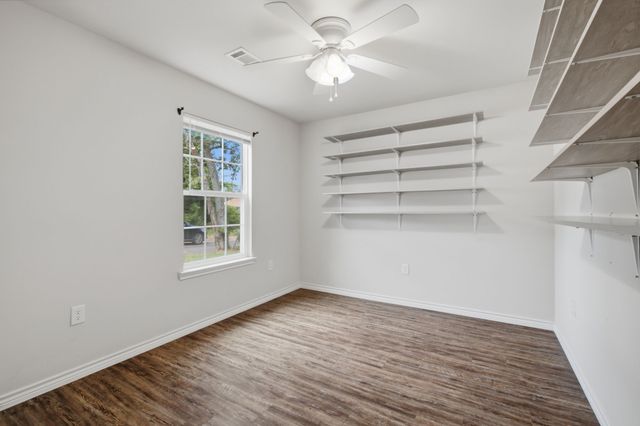 114 Wade Street, Whitesboro, TX 76273