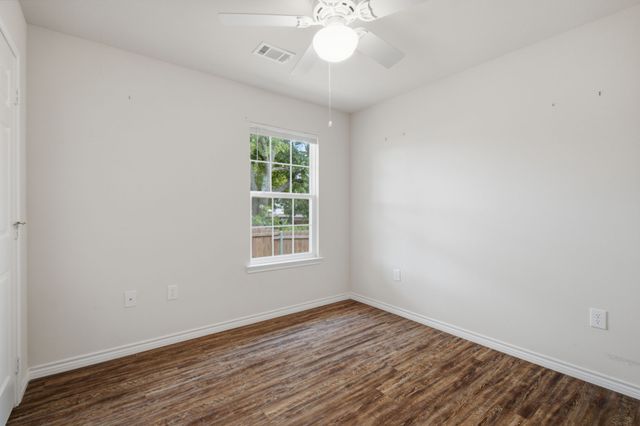 114 Wade Street, Whitesboro, TX 76273