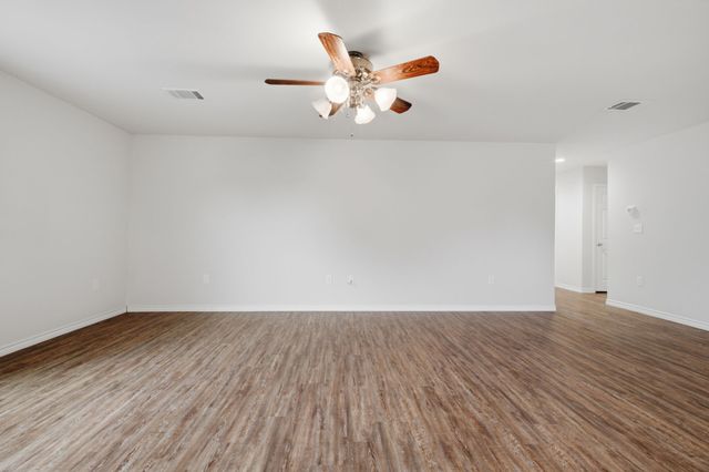 114 Wade Street, Whitesboro, TX 76273