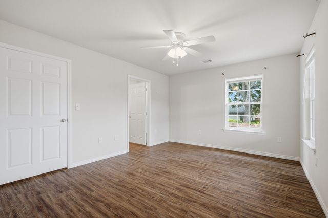 114 Wade Street, Whitesboro, TX 76273