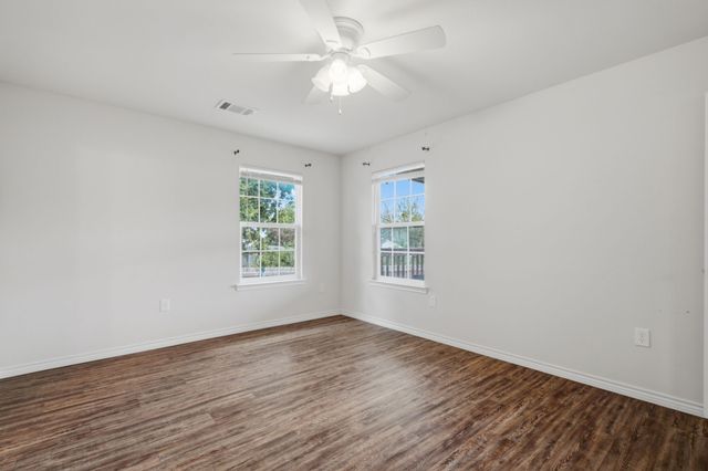 114 Wade Street, Whitesboro, TX 76273