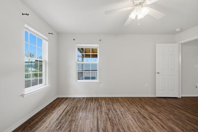 114 Wade Street, Whitesboro, TX 76273