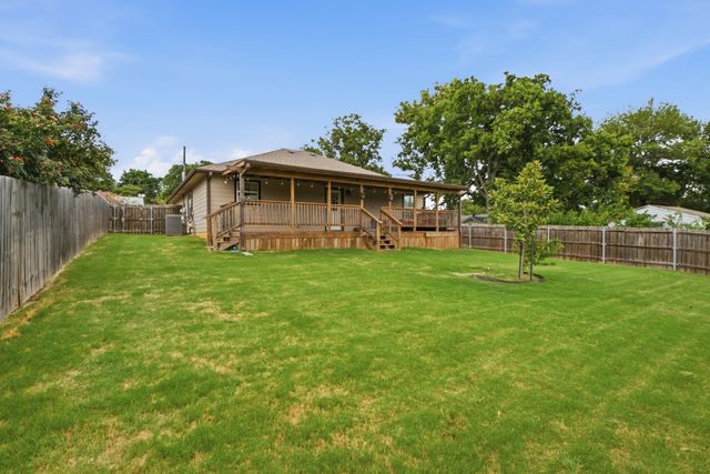 114 Wade Street, Whitesboro, TX 76273