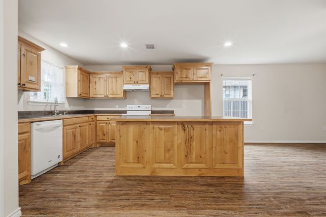 114 Wade Street, Whitesboro, TX 76273