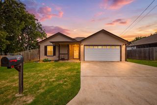 114 Wade Street, Whitesboro, TX 76273