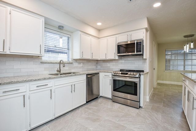 8134 Ivan Reid Drive, Houston, TX 77040