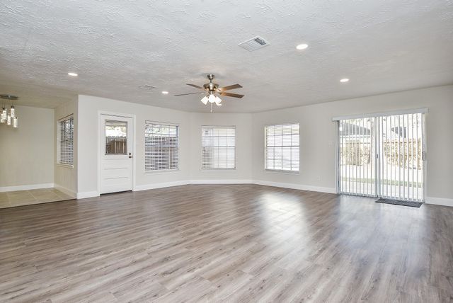 8134 Ivan Reid Drive, Houston, TX 77040
