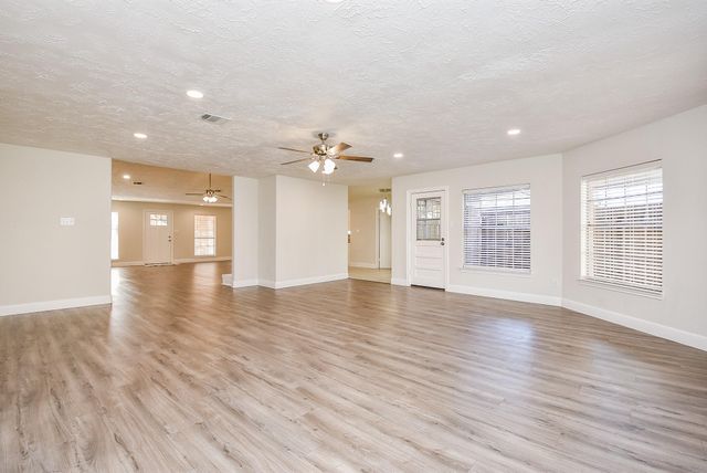 8134 Ivan Reid Drive, Houston, TX 77040