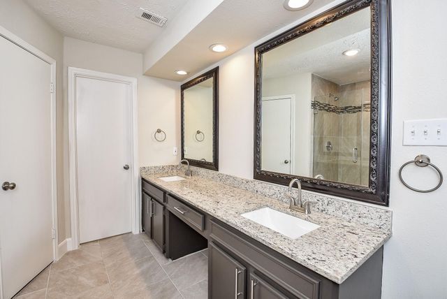 8134 Ivan Reid Drive, Houston, TX 77040