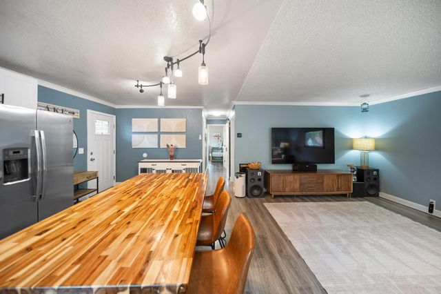 3922 Laredo Street, Shasta Lake, CA 96019