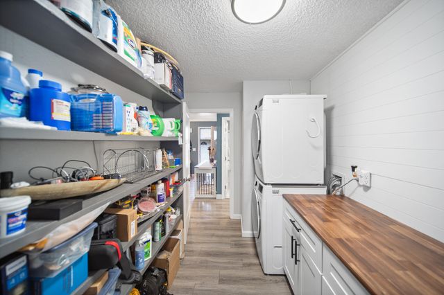 3922 Laredo Street, Shasta Lake, CA 96019