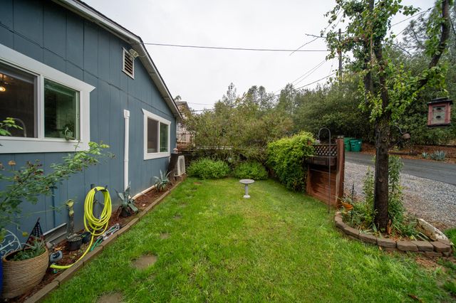 3922 Laredo Street, Shasta Lake, CA 96019